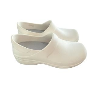 Crocs At Work Neria Pro II Women’s Size 7 Slip Resistant Clogs Shoes White